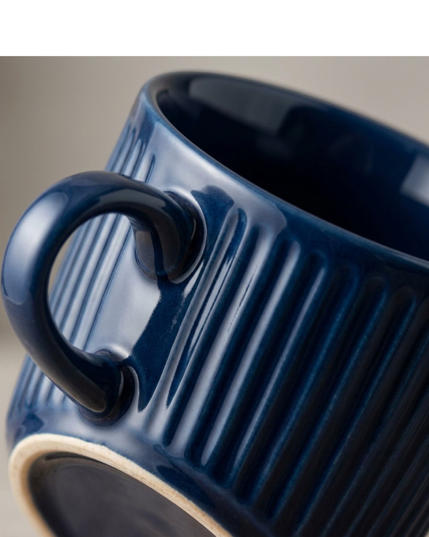 Kvxn Ribbed Porcelain Mug 300 ml Navy - Detail view